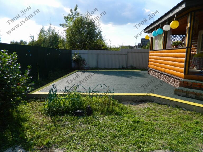 Обустройство площадки покрытием из резиновой крошки